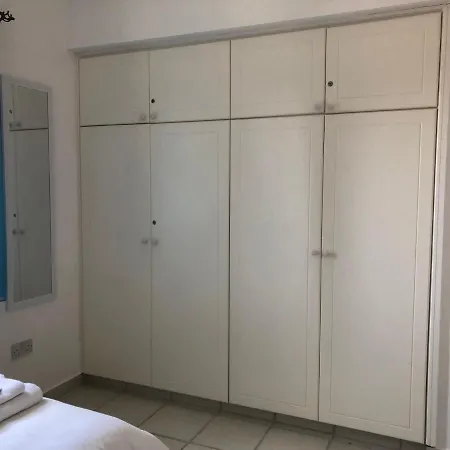 Bright 2 Bed, Pool Facing In Limnaria Gardens *