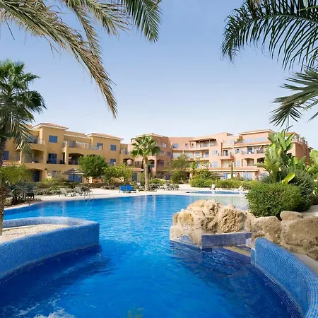 Bright 2 Bed, Pool Facing In Limnaria Gardens Пафос