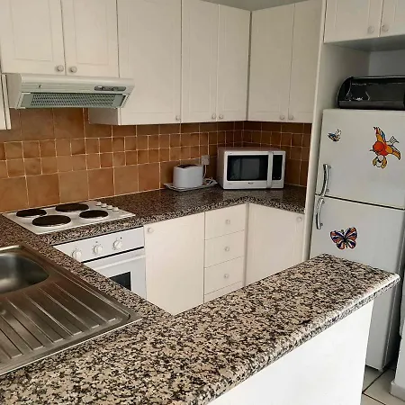Bright 2 Bed, Pool Facing In Limnaria Gardens Пафос